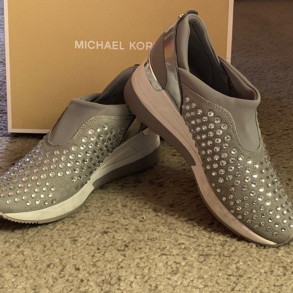 Michael Kors Maloy Trainer with crystals 8 M